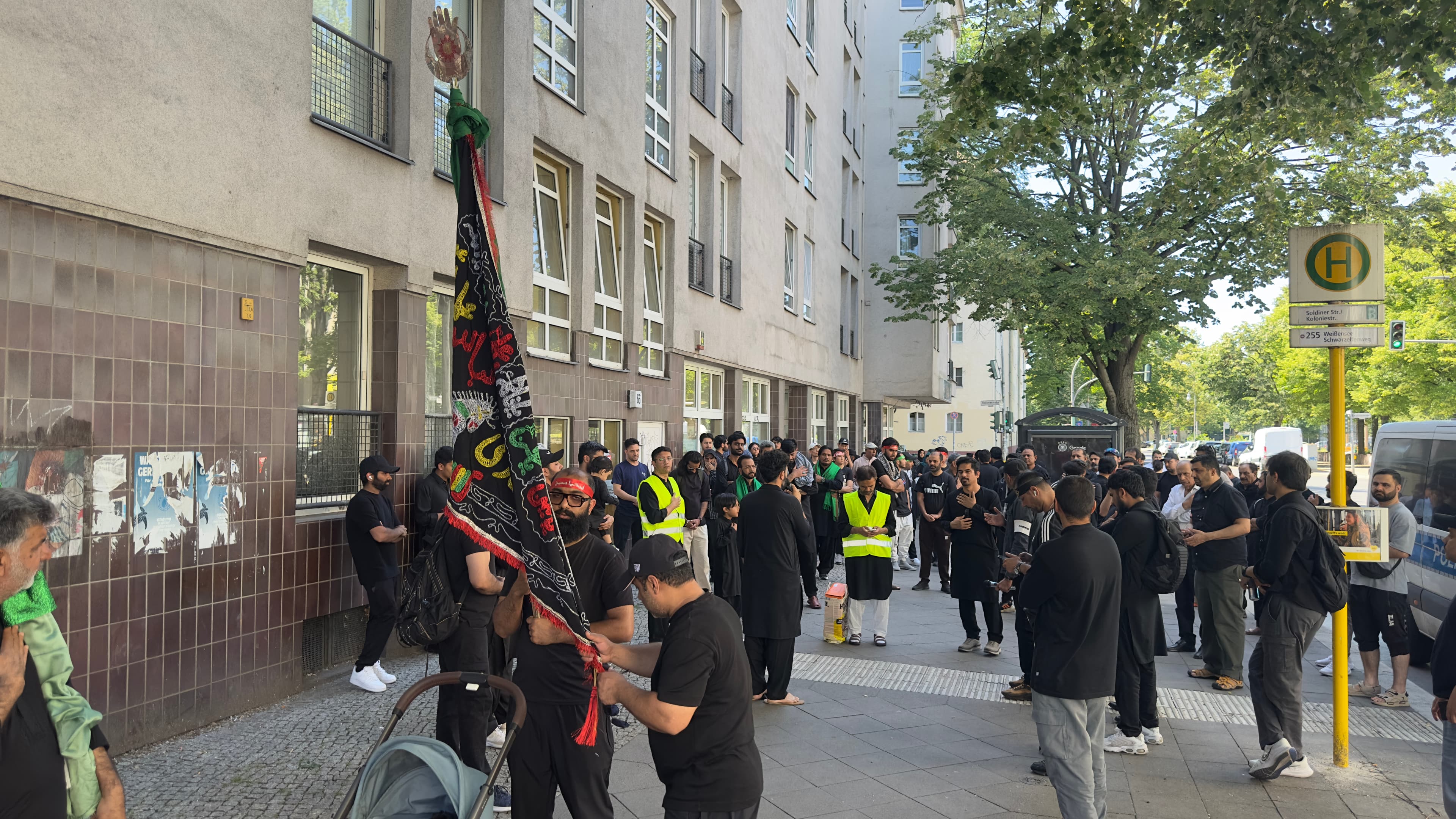 Community procession, Juloos Ashura 2026